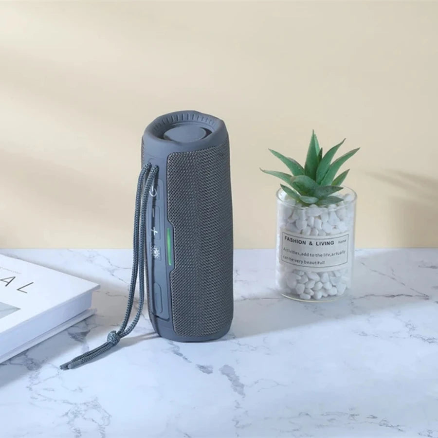 Altavoz Bluetooth portátil con radio FM