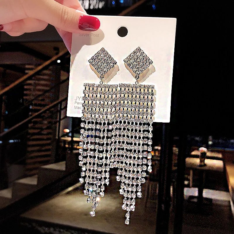 Pendientes largos de circonitas brillantes