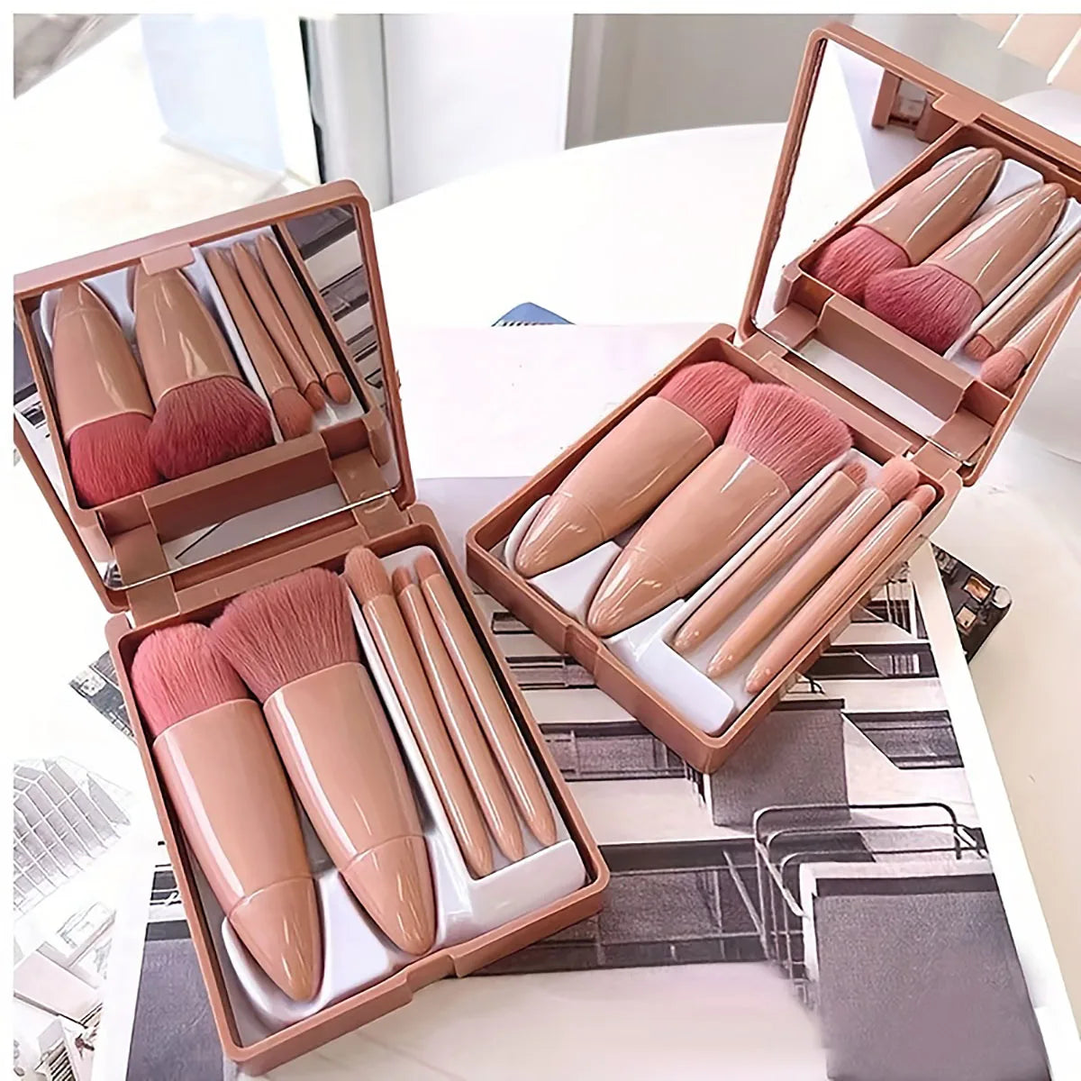 Set de 5 brochas de maquillaje de viaje con espejo