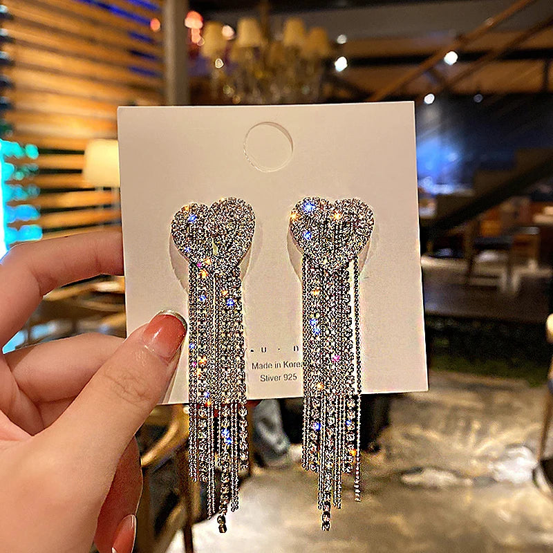 Pendientes largos de circonitas brillantes