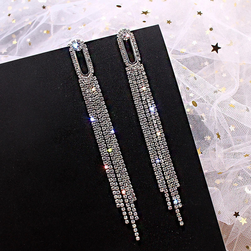 Pendientes largos de circonitas brillantes