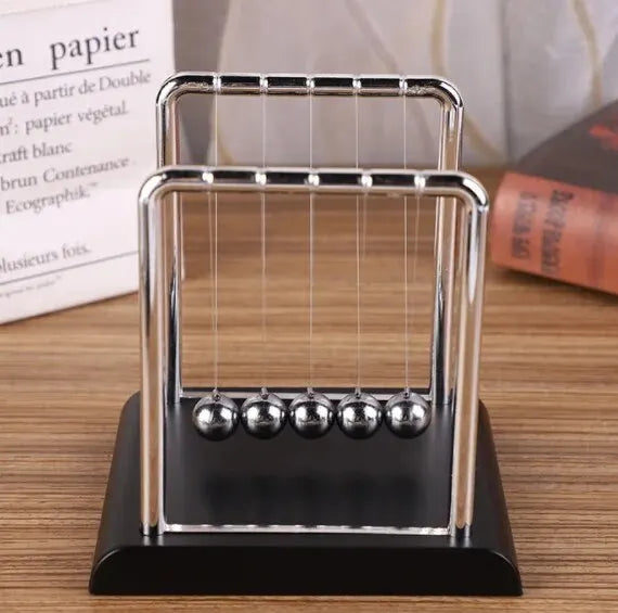 Péndulo de Newton decorativo para escritorio