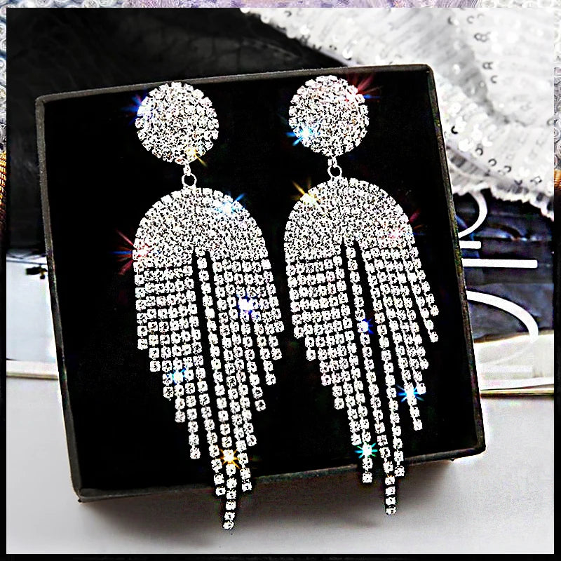 Pendientes largos de circonitas brillantes