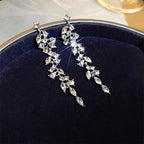 Pendientes largos de circonitas brillantes